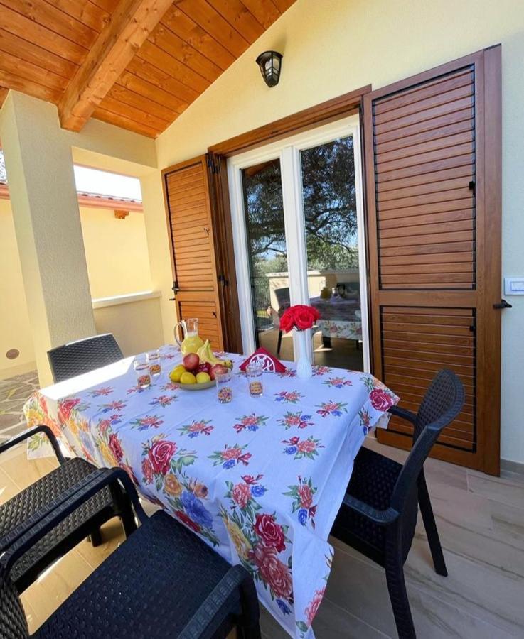 מרינה די קמרוטה Case Vacanze La Quercia מראה חיצוני תמונה