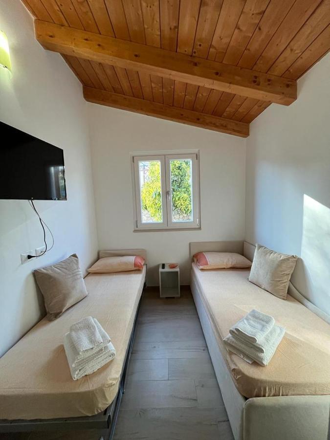 מרינה די קמרוטה Case Vacanze La Quercia מראה חיצוני תמונה