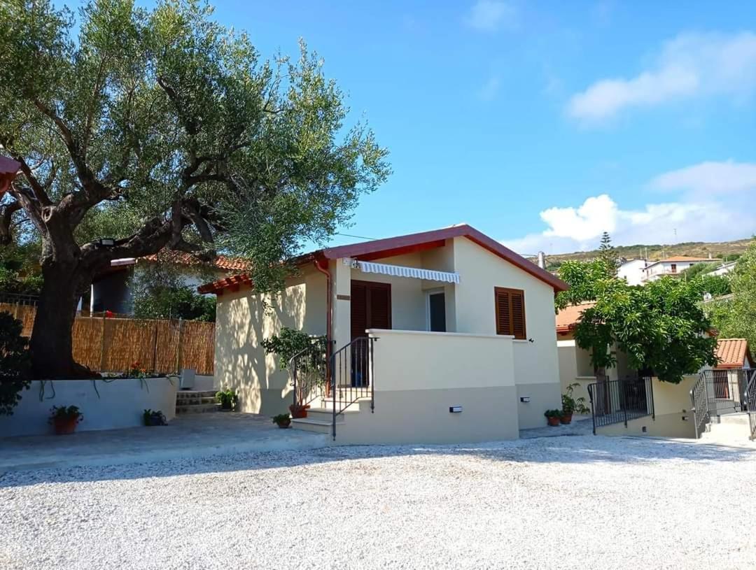 מרינה די קמרוטה Case Vacanze La Quercia מראה חיצוני תמונה